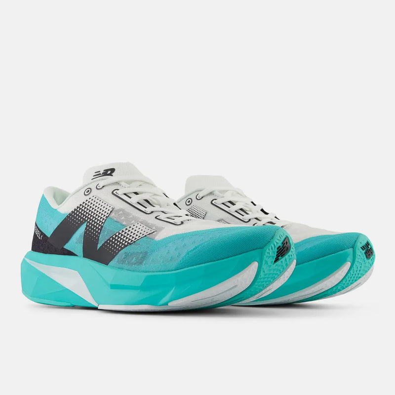 Tênis New Balance Fuelcell Rebel V4